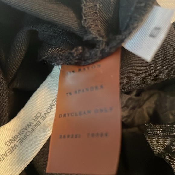 Ann Taylor - size 2 - black dress pants - lightweight rayon and spandex - Picture 13 of 13